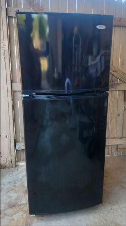 Whirlpool fridge and water dispenser