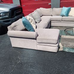 Gray oversized U Sectional 