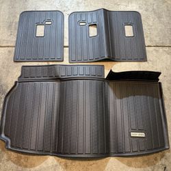 Cargo & Backrest Mats for 2024-2026 Chevy Traverse & 2025 2026 Buick Enclave