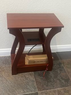 New Wood 3-Tier End Table with USB Charging Bed side table nightstand