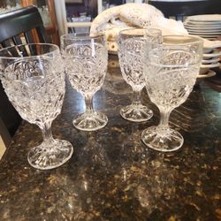 4 Vintage Chrystal Goblets