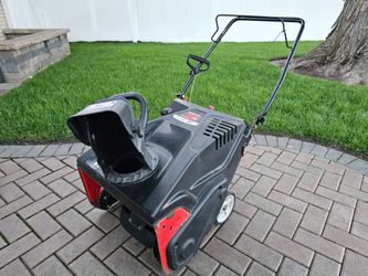 Snow Blower Yard Machine 21"