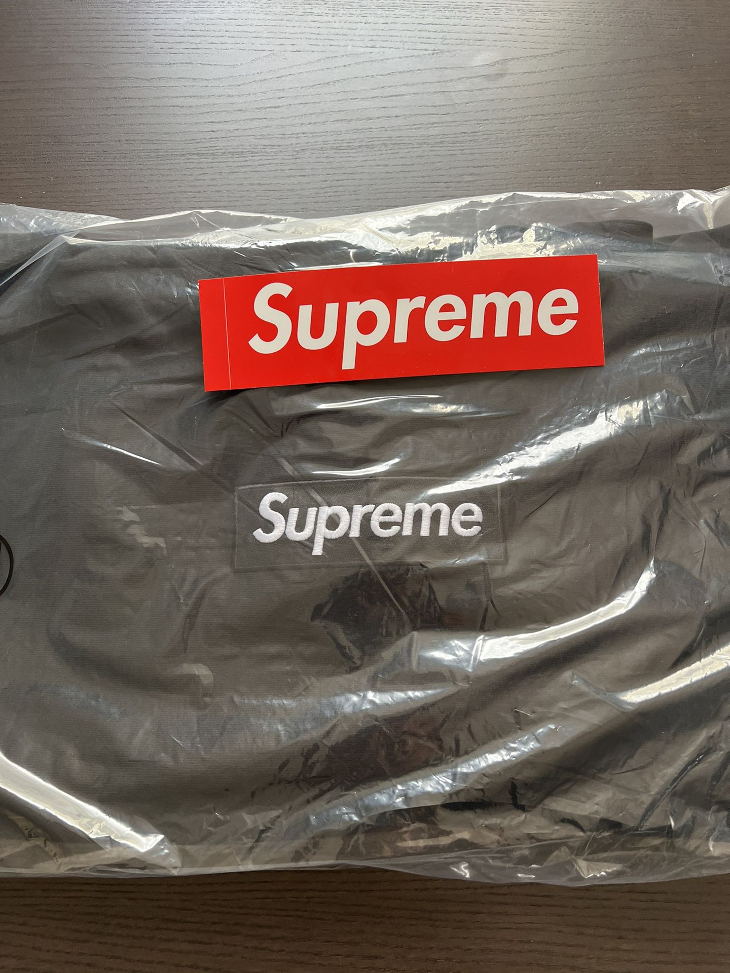 Supreme hoodie box logo 2023