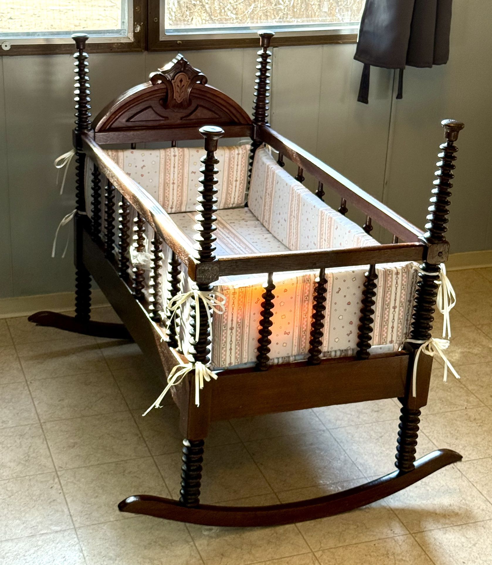 Antique Victorian Jenny Lind Walnut Spool Turned Spindle Rocking