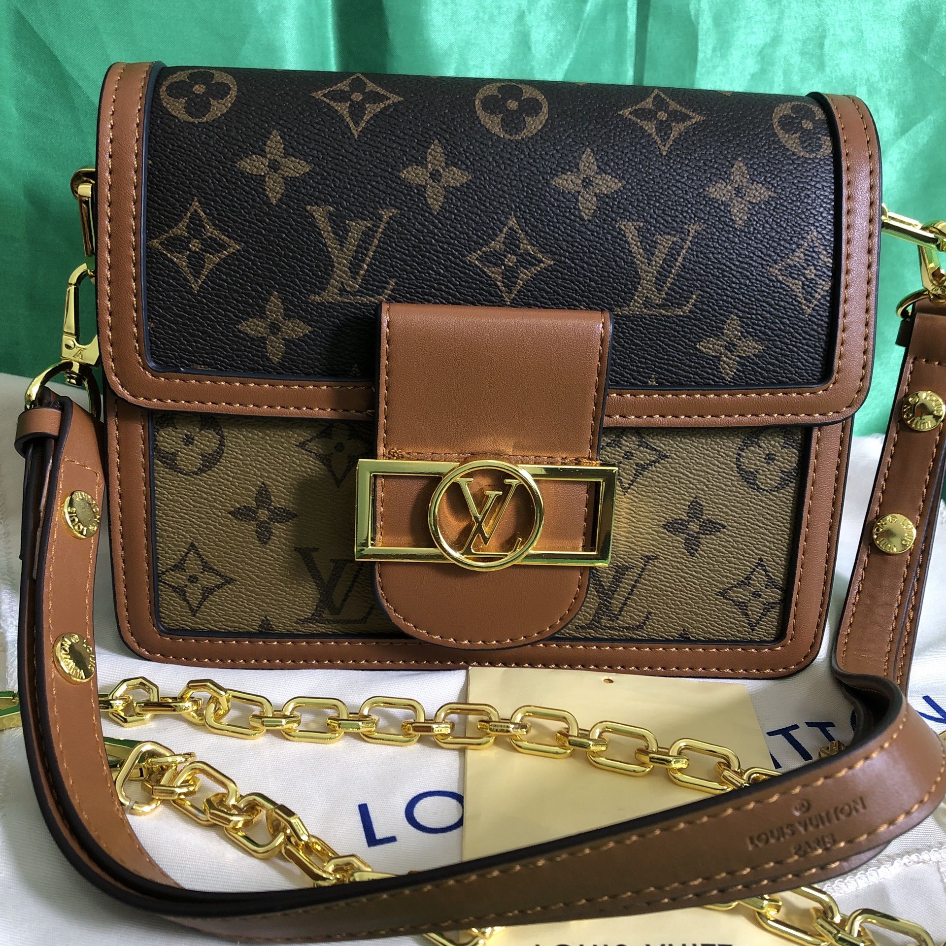 Authentic Louis Vuitton classic color crossbody bag, leather shoulder bag,  envelope bag. Sold at low price for Sale in Jackson, MI - OfferUp