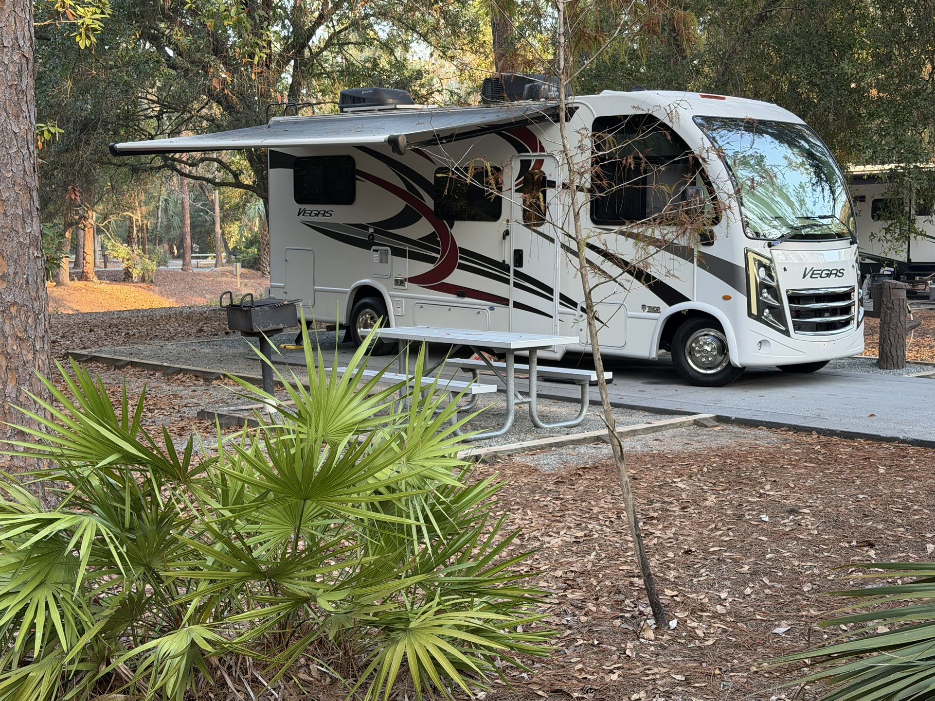 2023 Thor Vegas 24.1