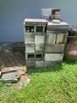 40 cinderblocks