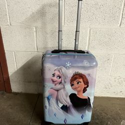 Carry On Spin Suitcase 