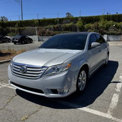 2011 Toyota Avalon Tire