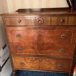 Antique Dresser for Sale in Chehalis, WA - OfferUp