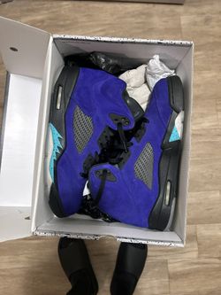 Jordan 5 Alternate Grape