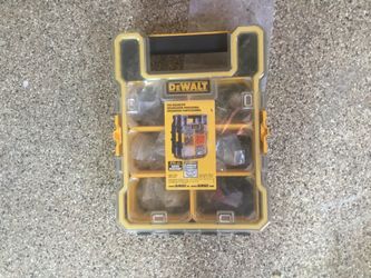 Storage container