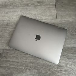 MacBook Pro 2017 Model