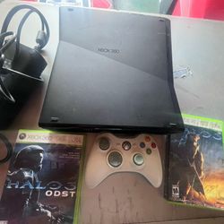Xbox 360 Slim W Games And Control 