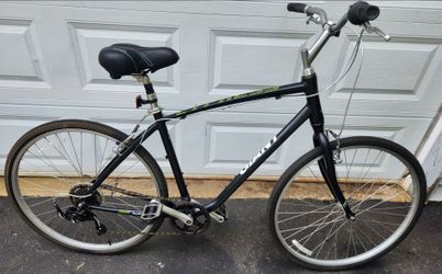 Giant Cypress, Large Aluminum, Hybrid/Comfort Bike