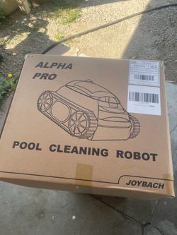 Pool cleaning robot