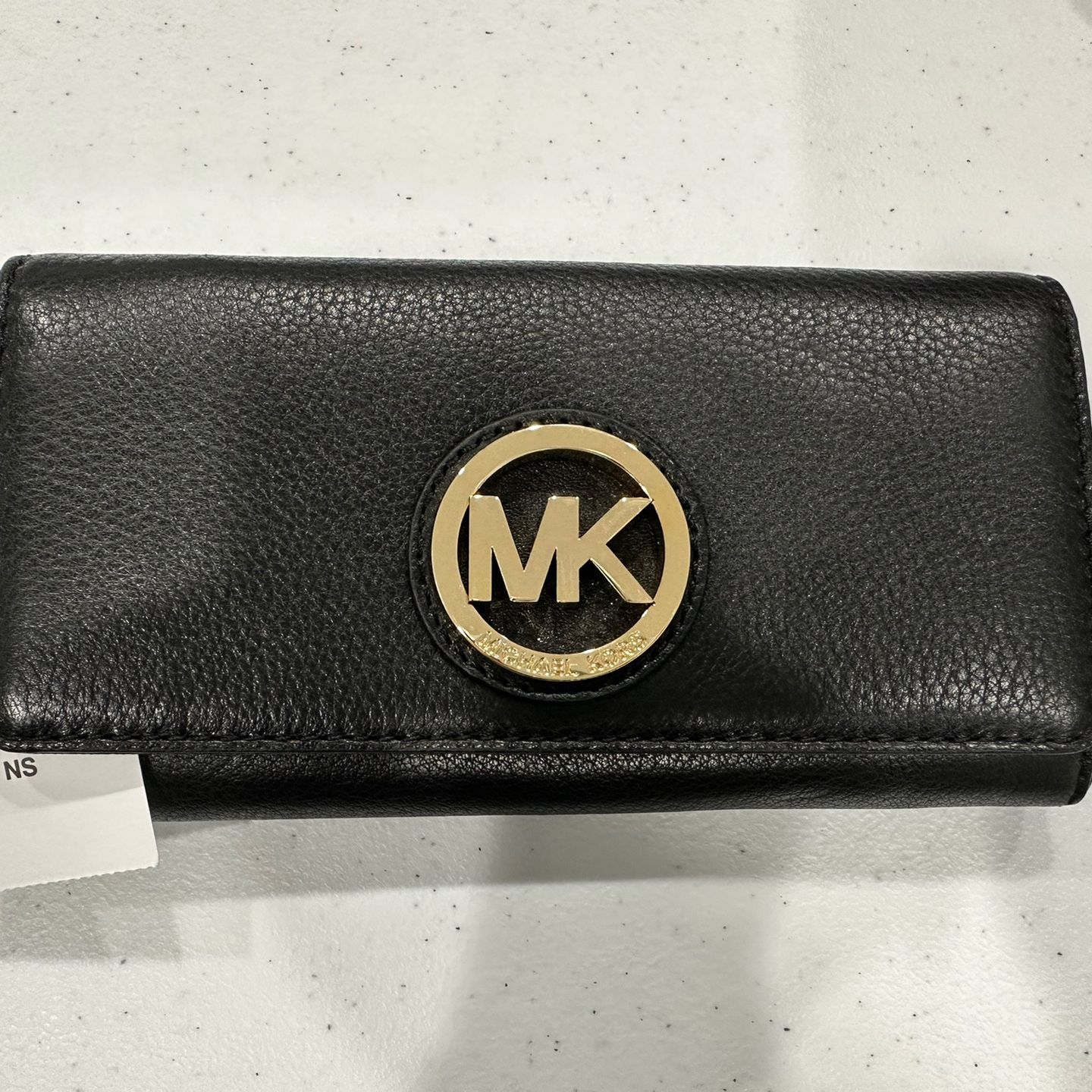 NWT MIchael Kors Cooper Leather Billfold Wallet Black for Sale in Castaic,  CA - OfferUp