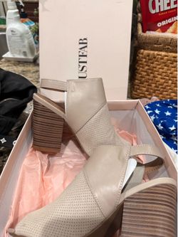 brand new shoes size 8 super cute
