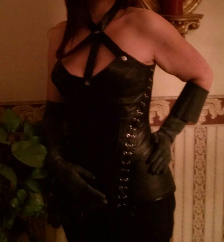 Genuine Leather Dominatrix Corset size 30
