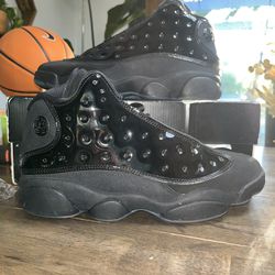 Like New Jordan 13 Cap And Gown Size 12