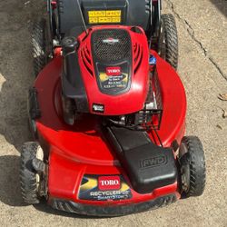 22in Toro Recycler Self Propelled Lawnmower—Works Great!!!