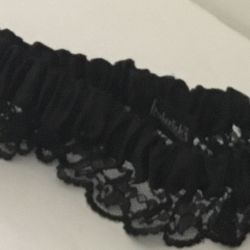 Frederick ‘s Of Hollywood. Black Lace Garter