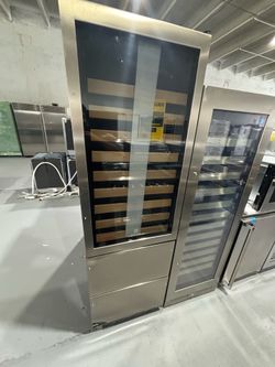 VinoTemp 24 inches stainless steel wine cooler scratch and dent