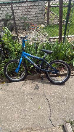 18” Boys BMX Bike Air Zone Freefall