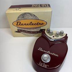 Beautiful 1990s Danelectro DD-1 Fab Tone Distortion Guitar Pedal