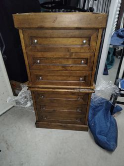 2 nightstands