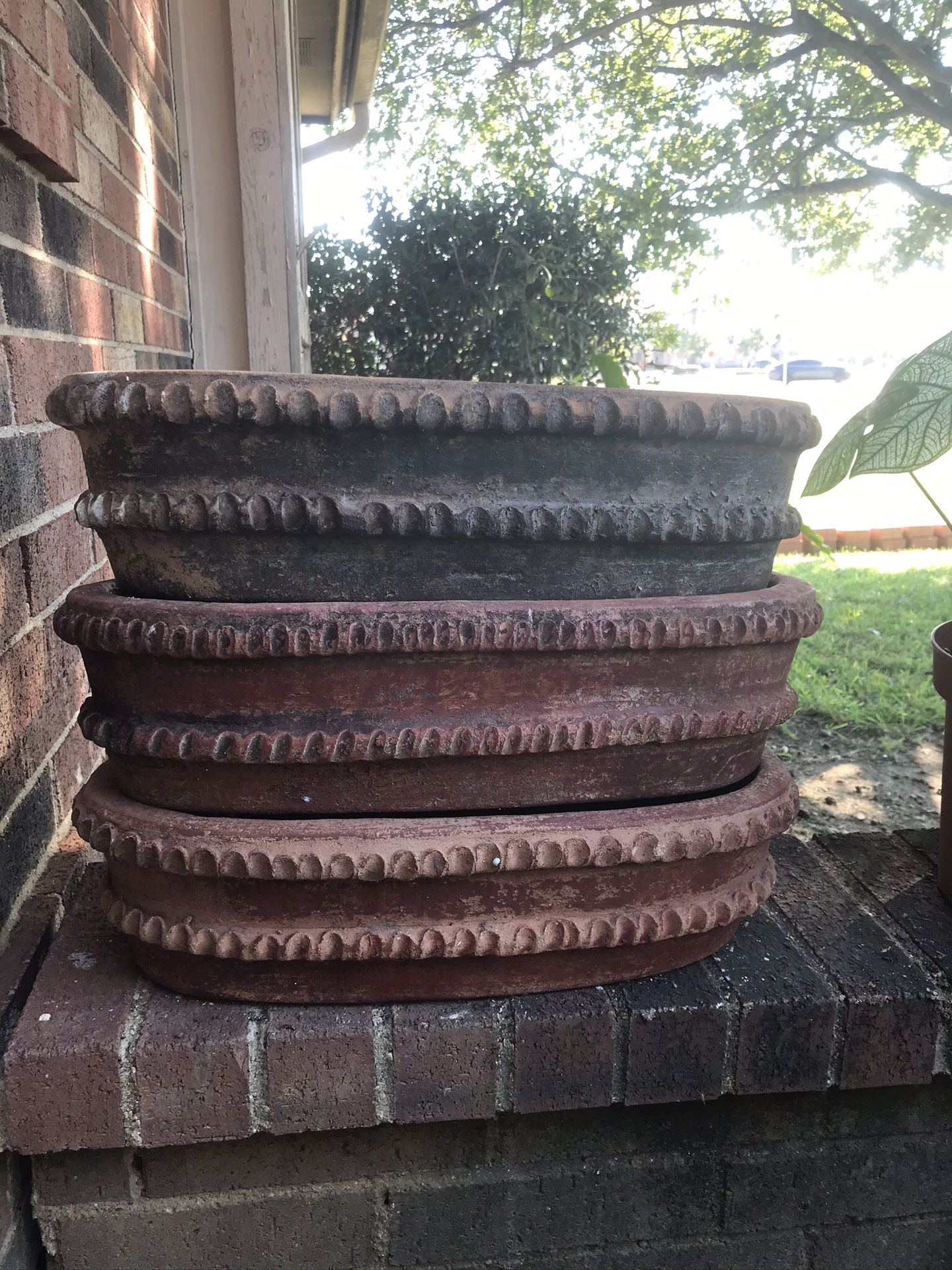 Clay plant pots