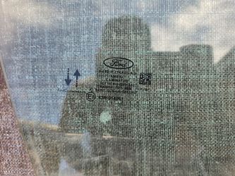 Ford Mustang Mach-E front door window glass single laminated 50 $  the double laminated is 120$ oem