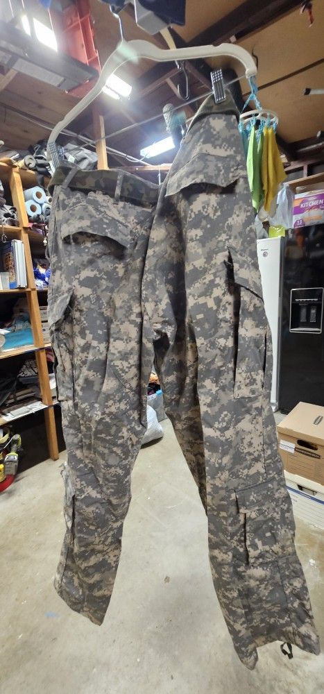 Men’s Propper Camo Military Fatigue Cargo Pants, Size Large/long. Sturdy, tactical camouflage