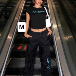 New Women’s 2 Piece Set Size Medium 