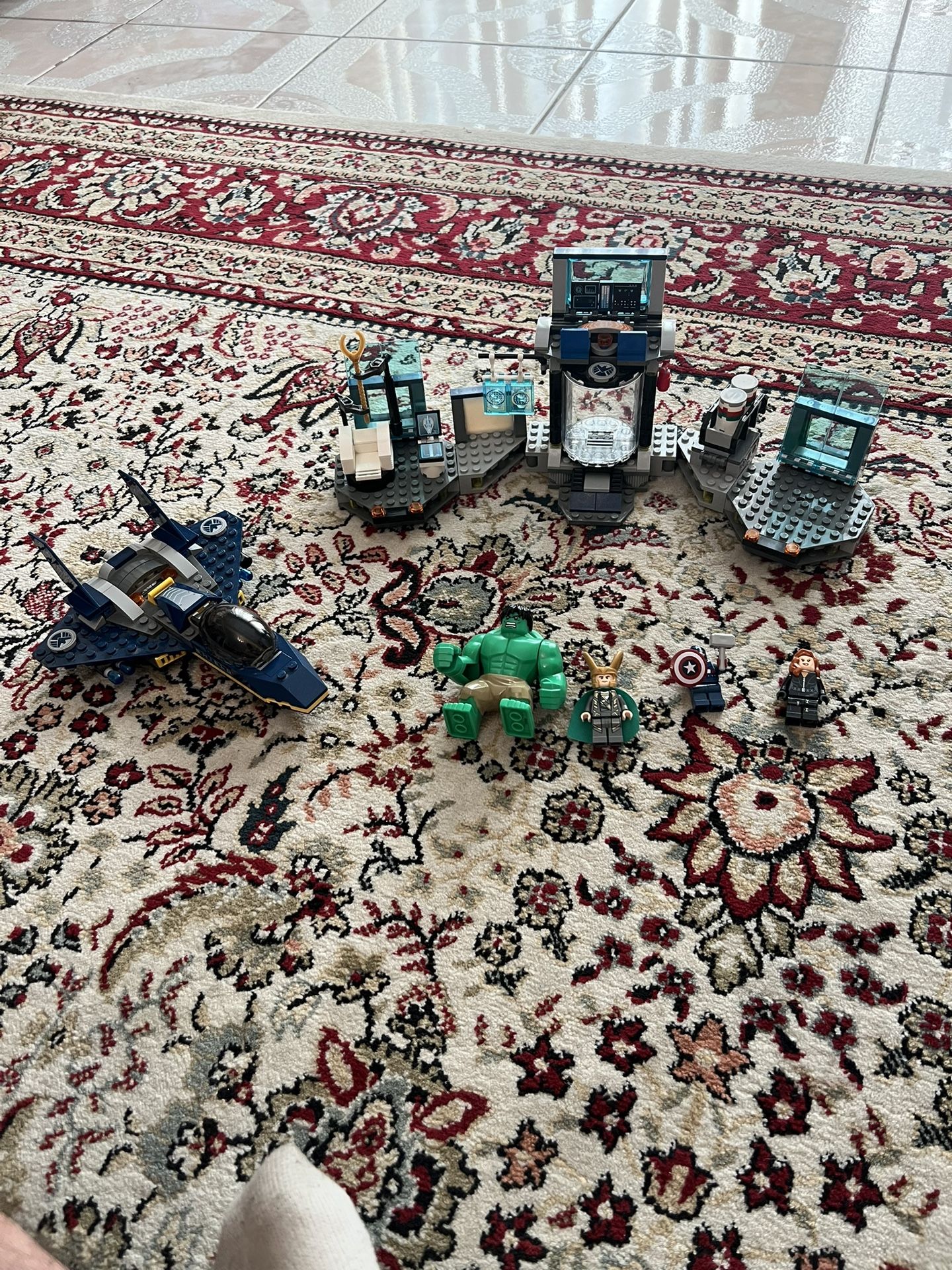 Lego Avengers Hulk's Helicarrier Breakout