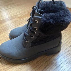 Girl Black Boots BCBG- 3- 