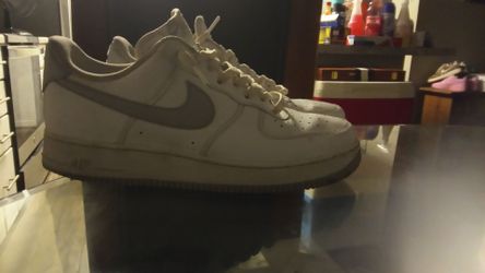 Nike Air Force 1 Low All White grey strip- Size 11