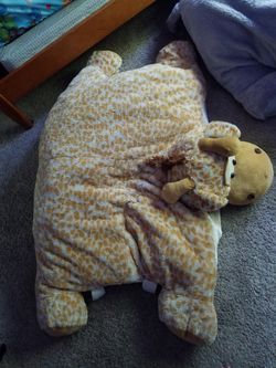 Giant giraffe pillow pet