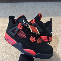 Jordan 4 (Red Thunder)