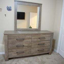 6 Drawer Dresser 