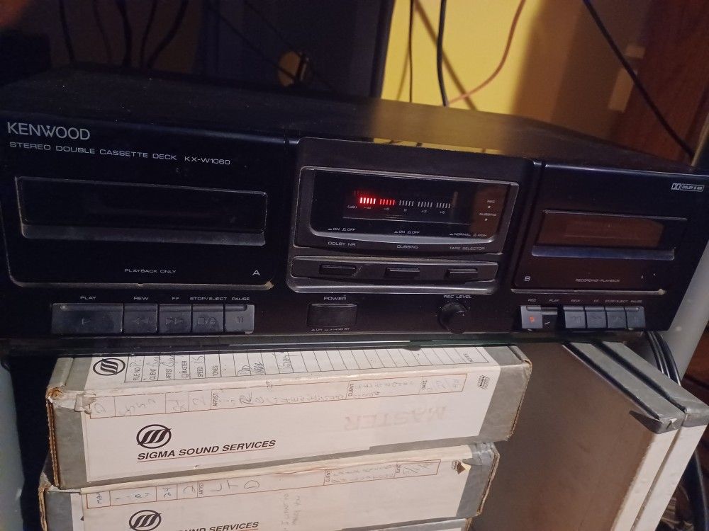 KENWOOD DOUBLE CASSETTE TAPE DECK AND 6 GOGO MUSIC CASSETTE TAPES $200 FINAL PRICE SAME DAY SHIPPING