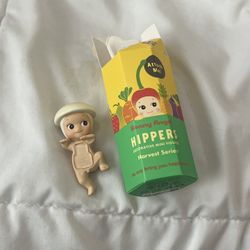 sonny angel hipper - mushroom