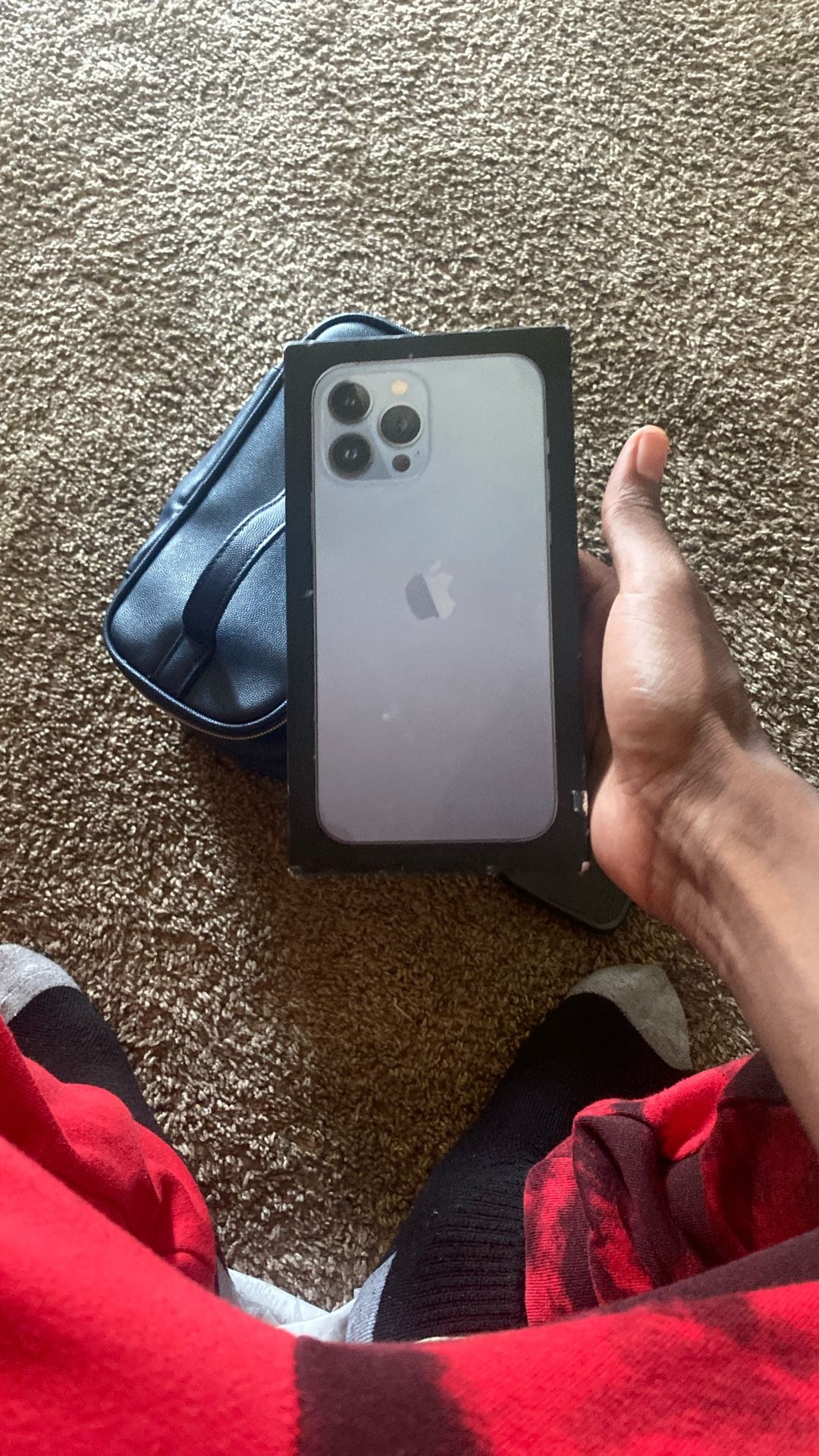 (Shattered) Iphone 13 Pro Max