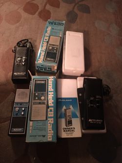 MIdland Hand held CB radio