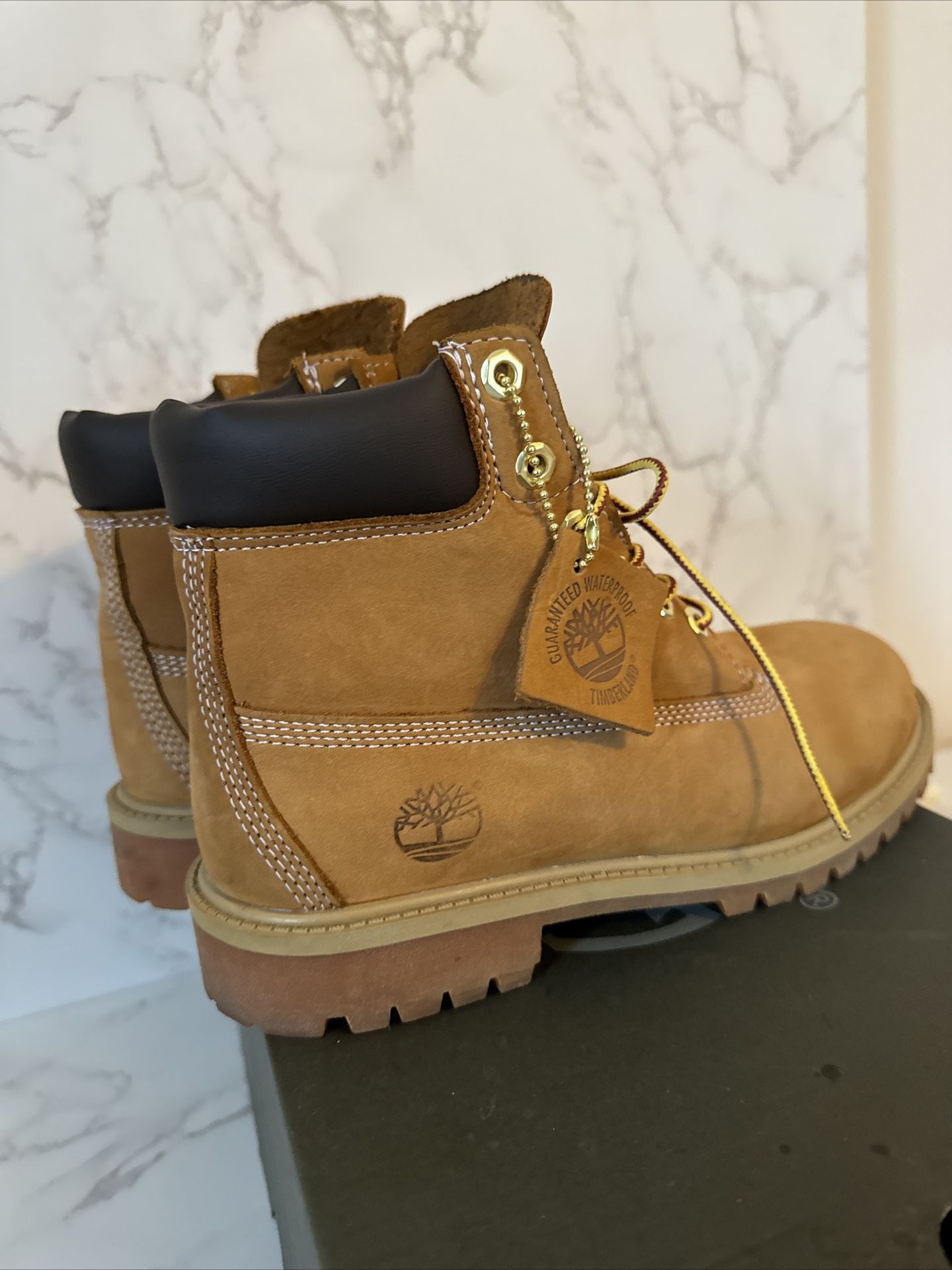 Timberland Boots Youth Size 6  Fits Women Size 8