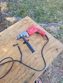 Milwaukee 1/2" Magnum Corded Drill (Model 0299-20) - Great Condition