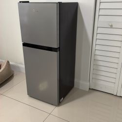 Midea Mini Fridge Like New 