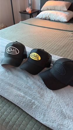 Von Dutch Snapback hats Lot of 3