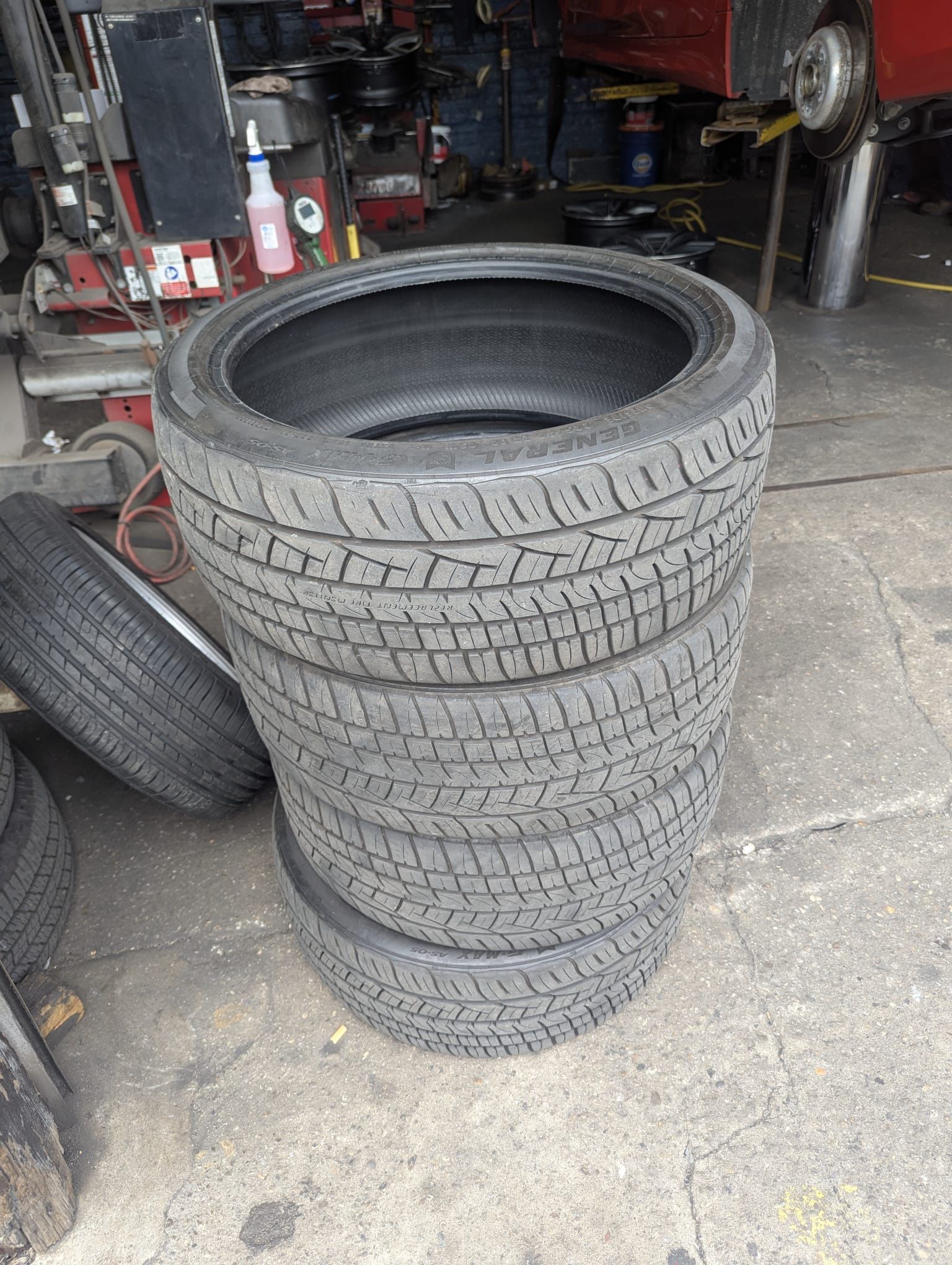 225/40/19 Set Of 4 Tires General 