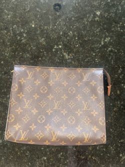 Pre-Loved Louis Vuitton Toiletry Pouch Monogram Canvas 26